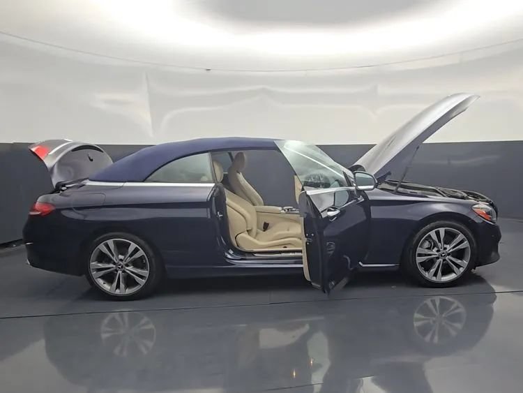 Used 2019 Mercedes-Benz C 300 4MATIC Cabriolet image 31