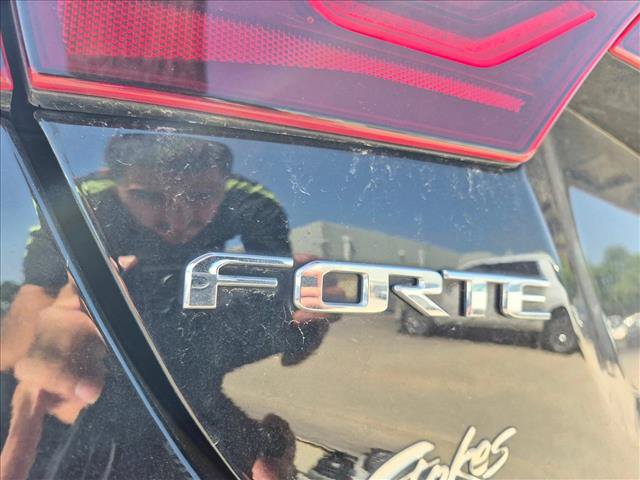 Used 2021 Kia Forte GT FWD image 10
