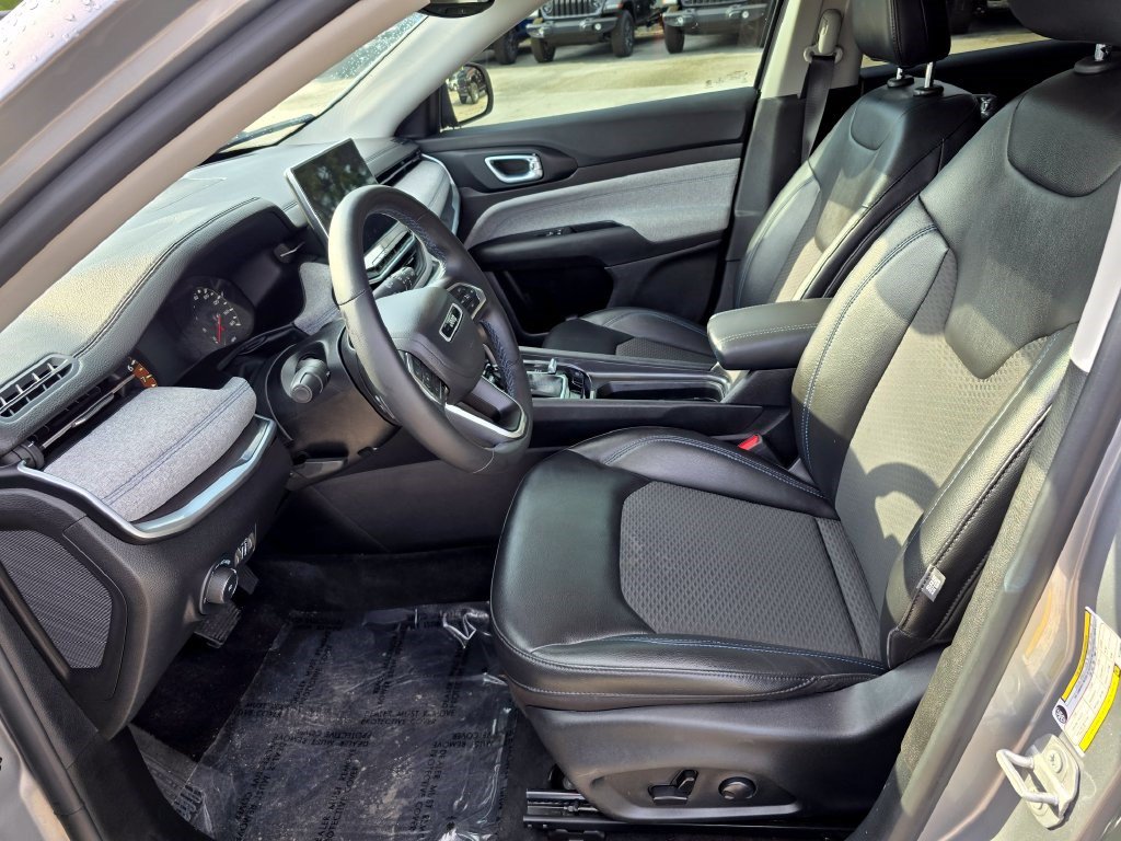 Used 2022 Jeep Compass Latitude w/ Convenience Group AWD/4WD image 16