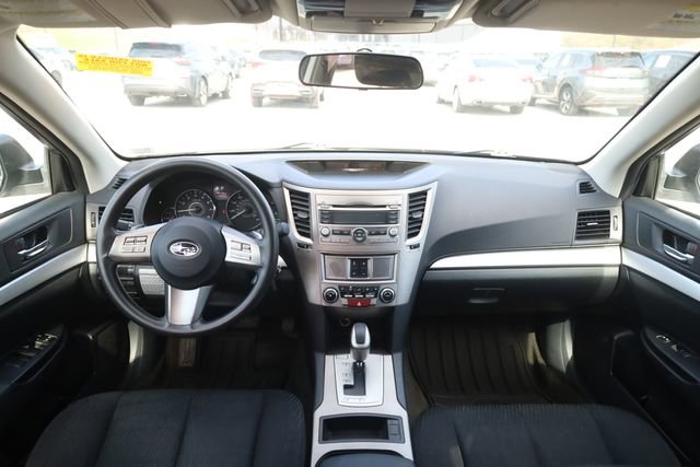 Used 2011 Subaru Outback 2.5i image 10