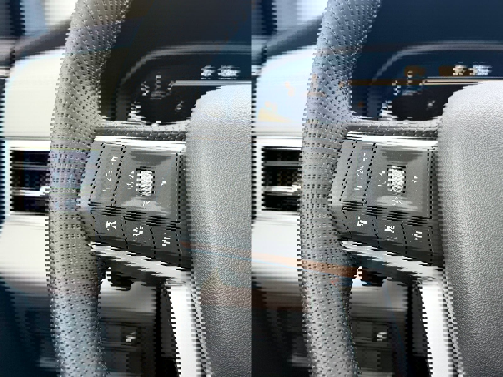 New 2025 Mitsubishi Outlander AWD image 45