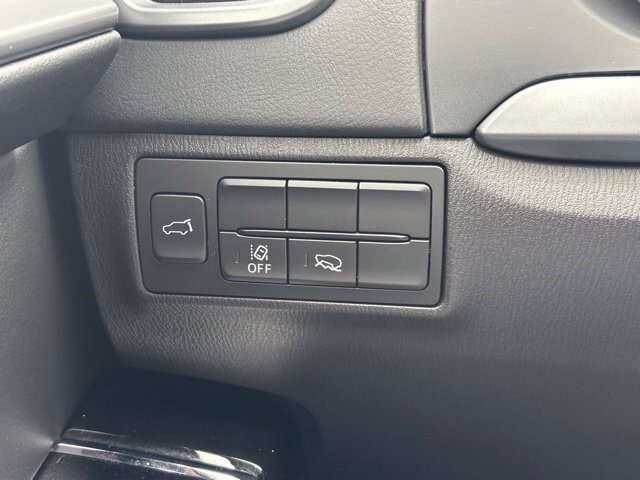 Certified 2023 MAZDA CX-9 Touring Plus AWD/4WD image 17