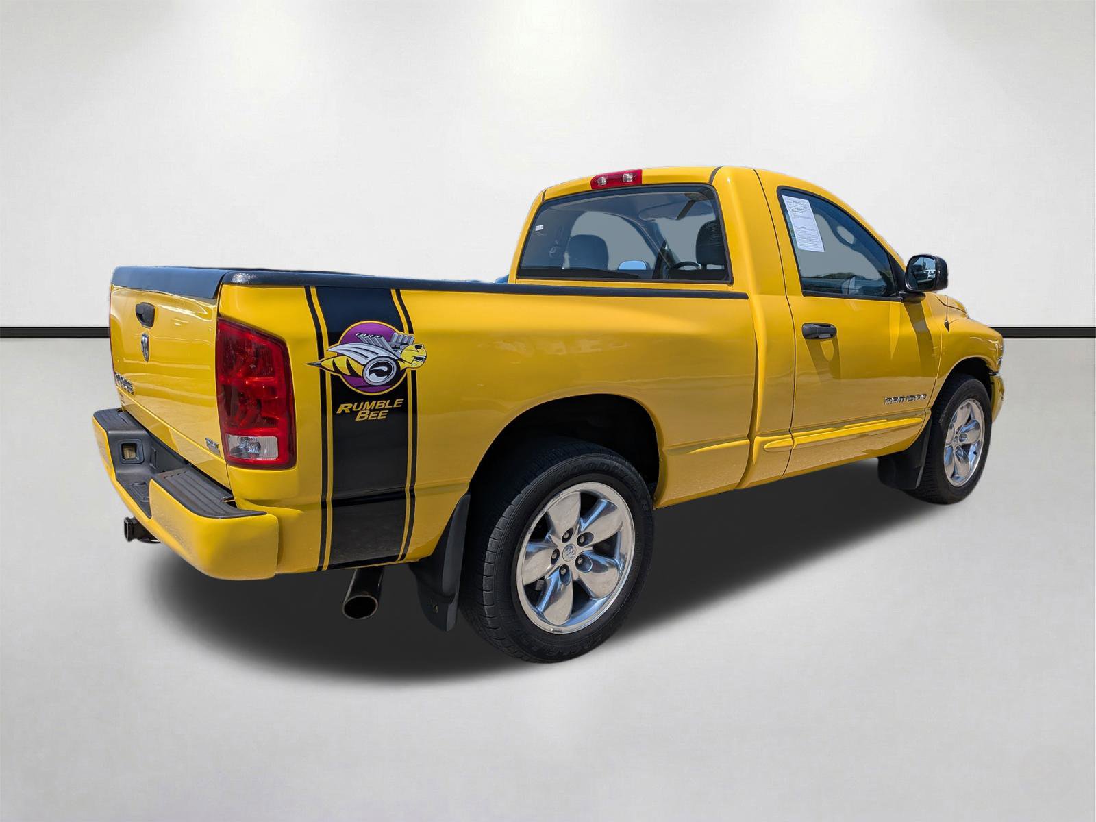 Used 2005 Dodge Ram 1500 Truck SLT w/ Rumblebee Group image 4
