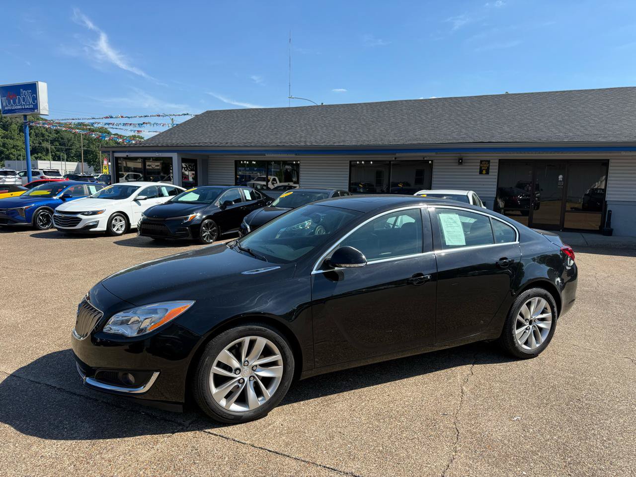 Used 2016 Buick Regal FWD image 2