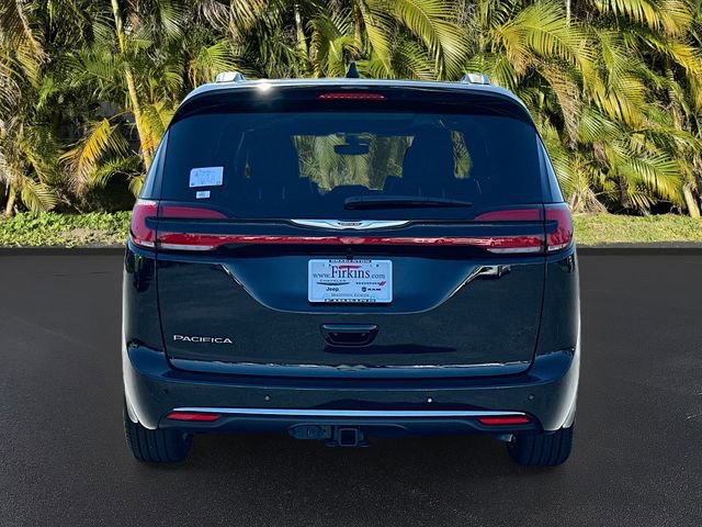 New 2026 Chrysler Pacifica Pinnacle w/ Trailer Tow Group image 4