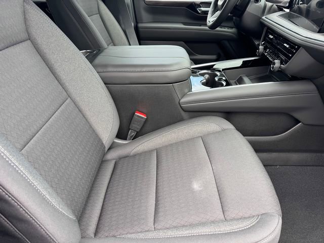 New 2026 Chevrolet Suburban LS w/ LS Custom Edition RWD image 7