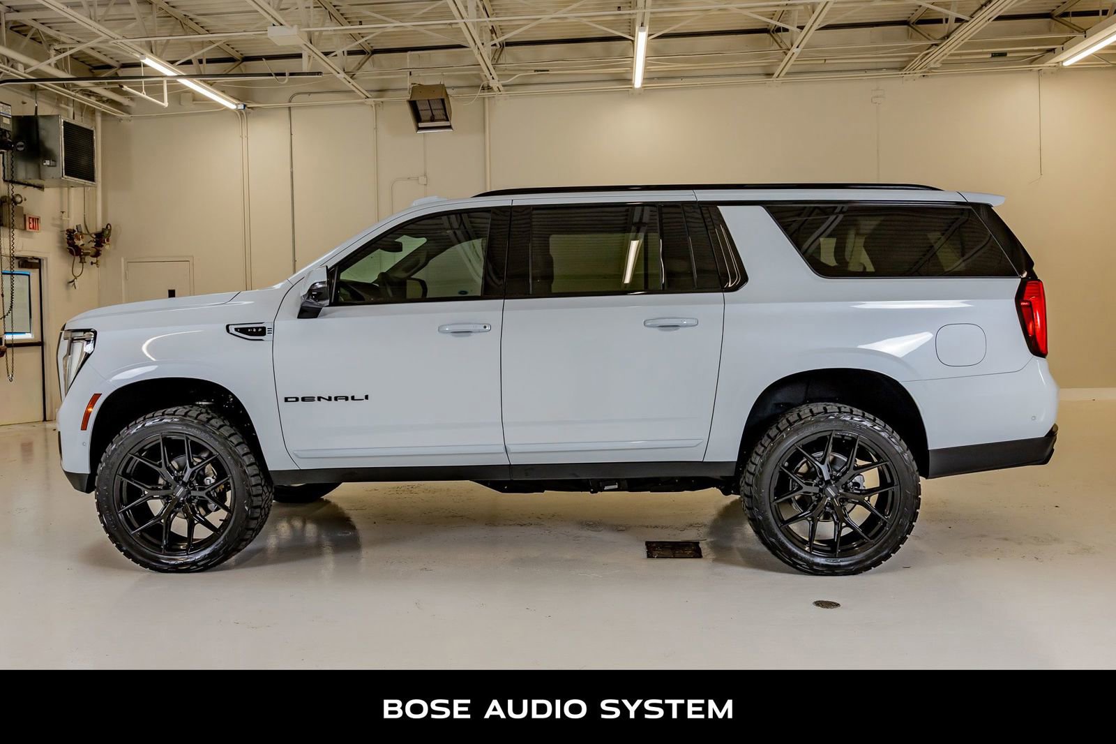 Used 2026 GMC Yukon XL Denali w/ LPO, Floor Liner Package AWD/4WD image 6
