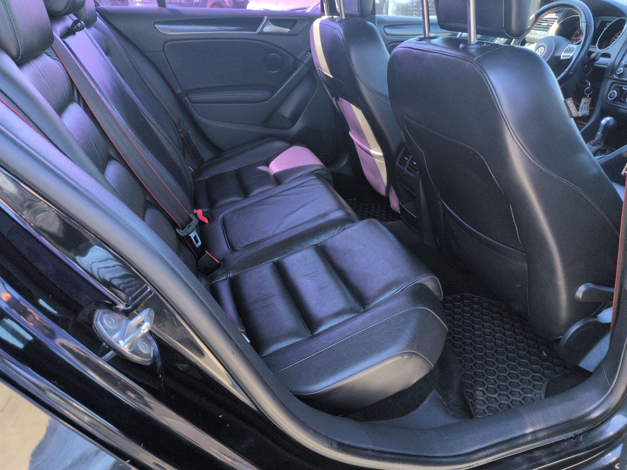 Used 2014 Volkswagen GTI Wolfsburg Edition image 31