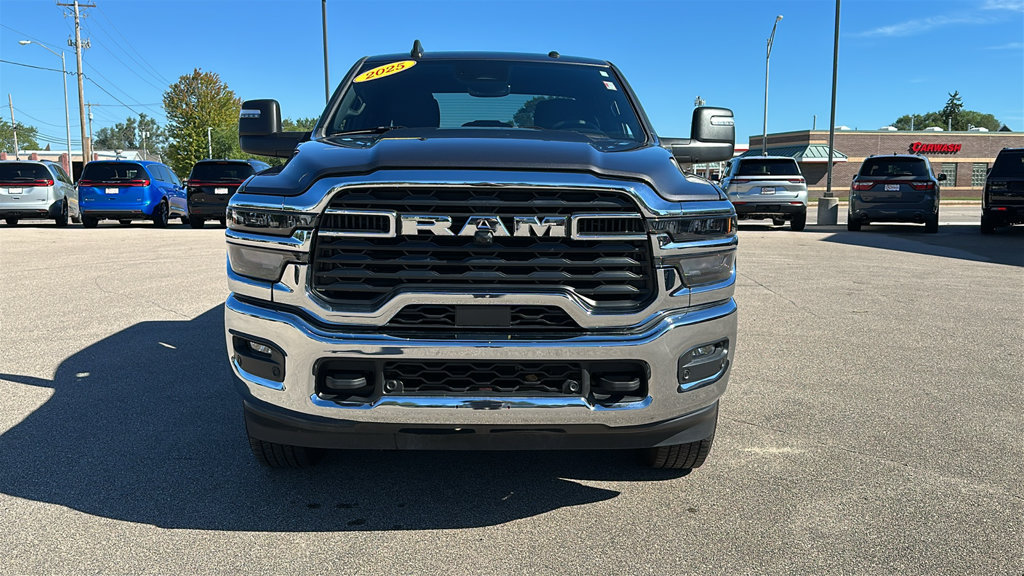 Used 2025 RAM 2500 Big Horn AWD/4WD image 2
