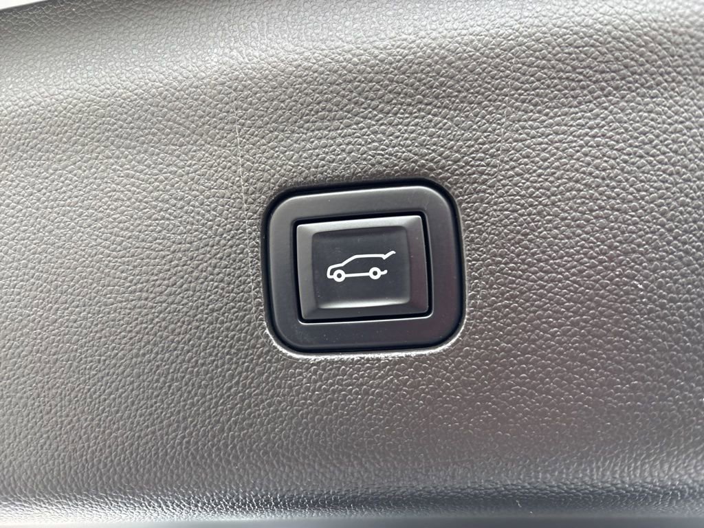 Used 2022 Buick Enclave Essence w/ Trailering Package, 5000 lbs. image 34
