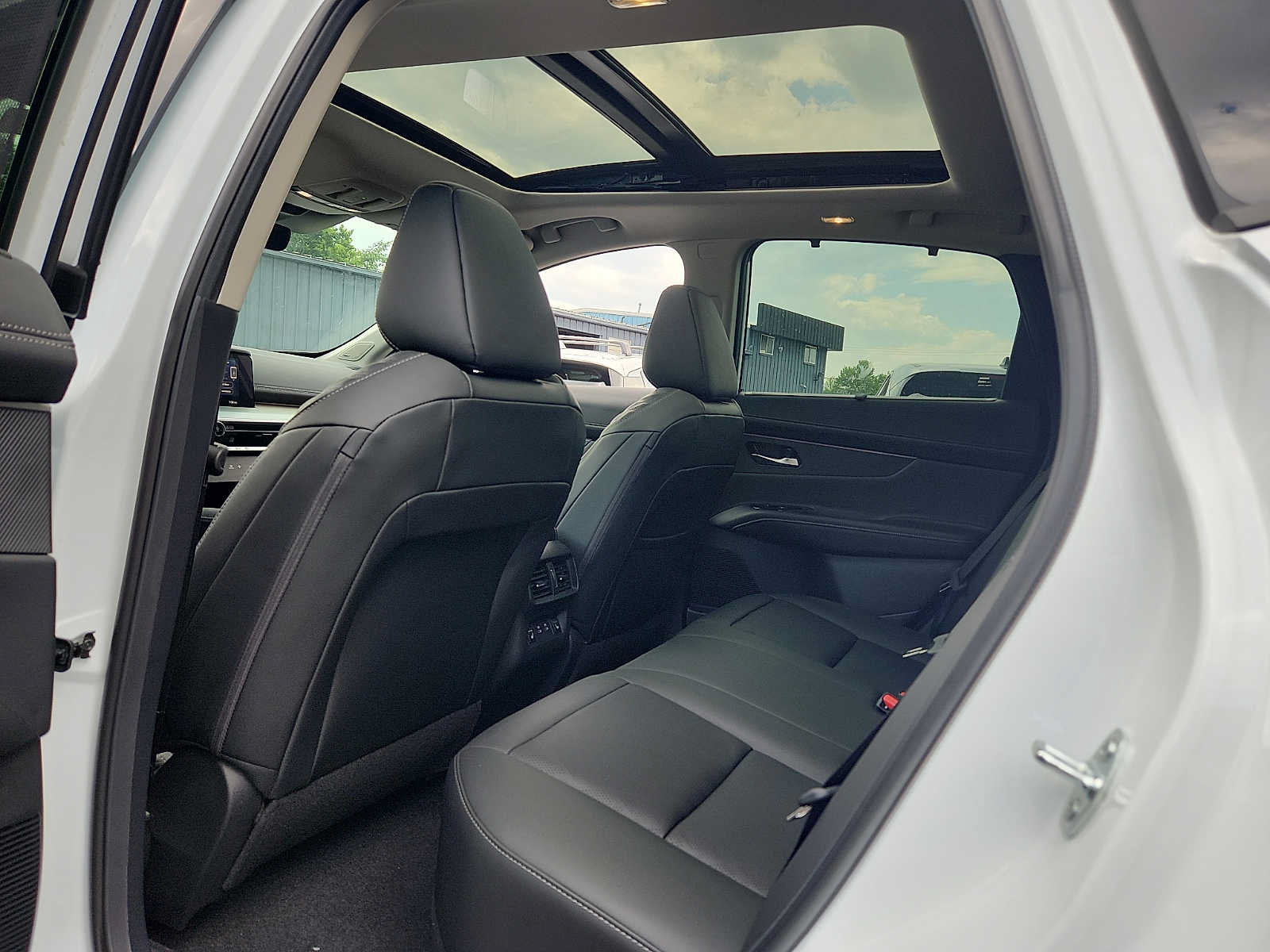 New 2026 Nissan Murano Platinum w/ Cargo Package AWD/4WD image 6