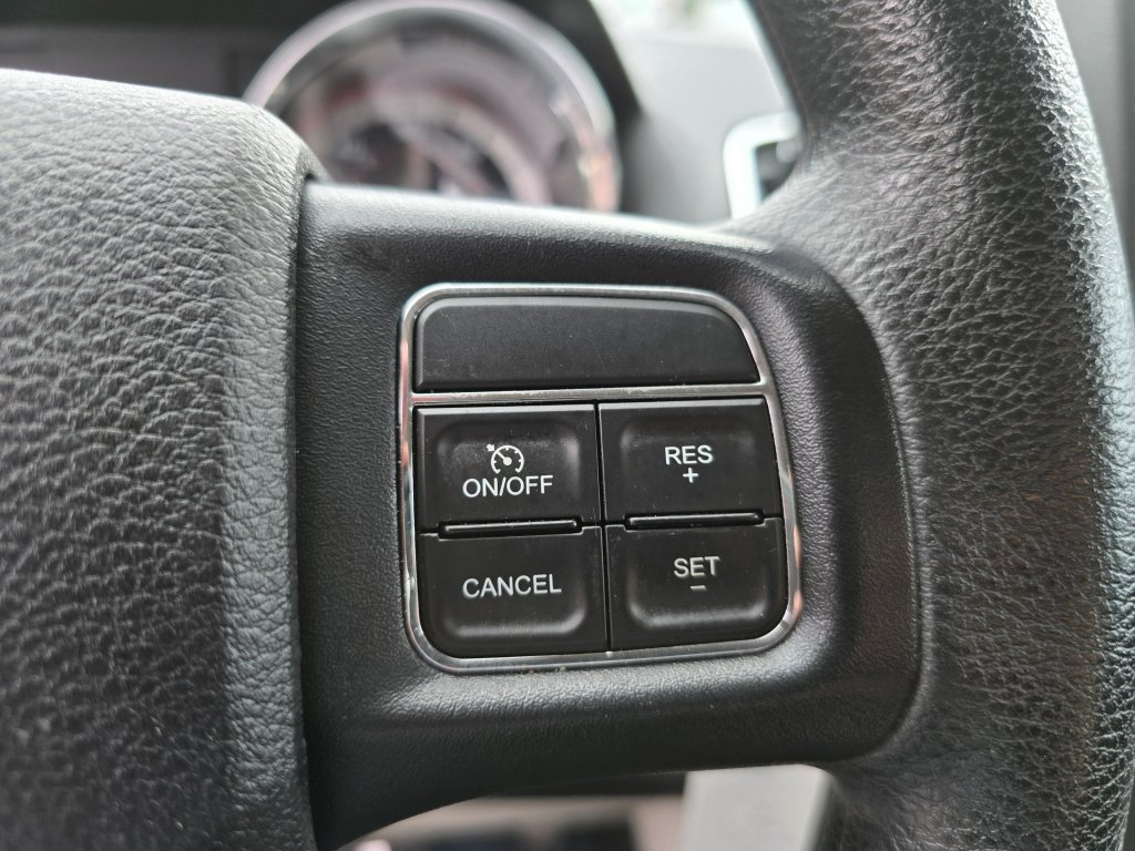 Used 2016 Dodge Grand Caravan SXT FWD image 6