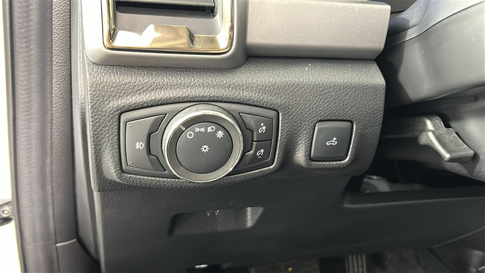 Used 2022 Ford Ranger XLT w/ FX4 Off-Road Package AWD/4WD image 23