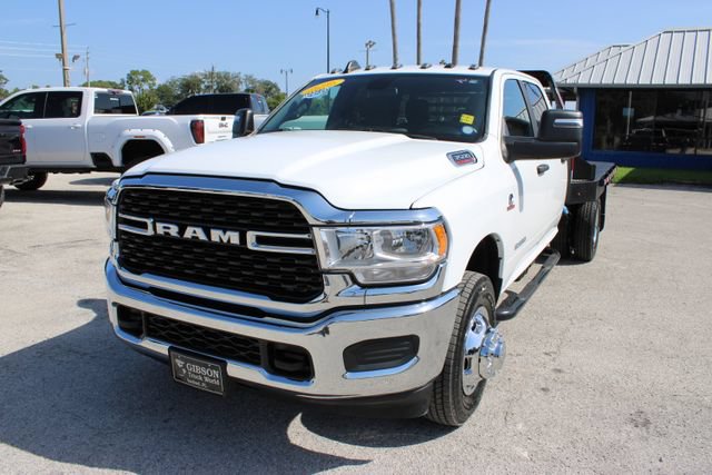 Used 2024 RAM 3500 SLT w/ Quick Order Package 2YG SLT AWD/4WD image 3