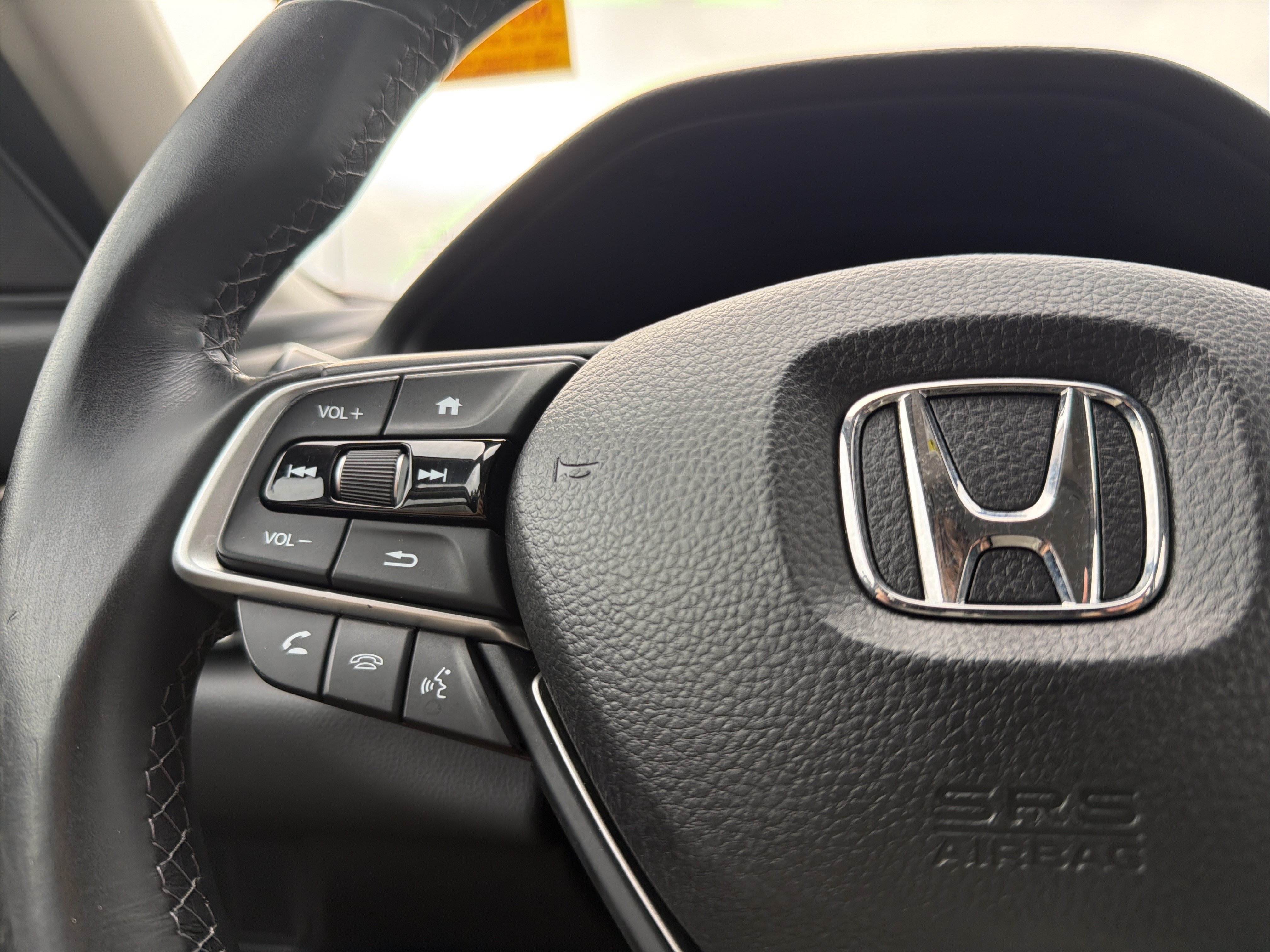Used 2018 Honda Accord EX-L image 28