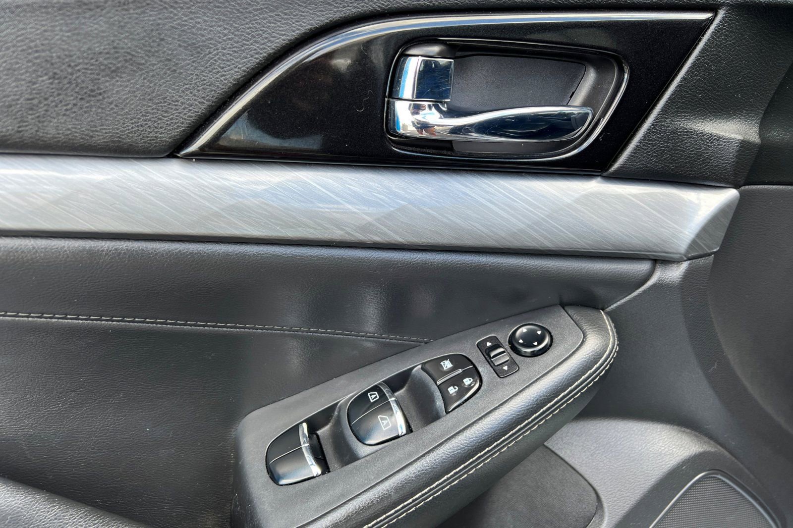 Used 2018 Nissan Maxima 3.5 SV image 10