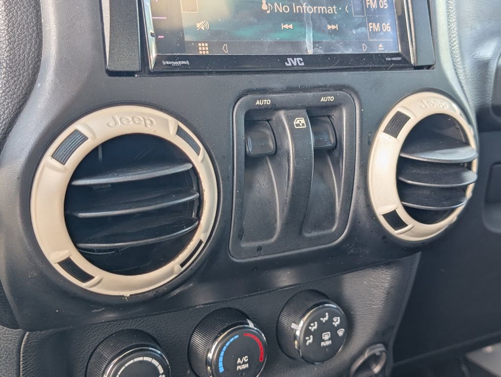 Used 2012 Jeep Wrangler Sahara image 26