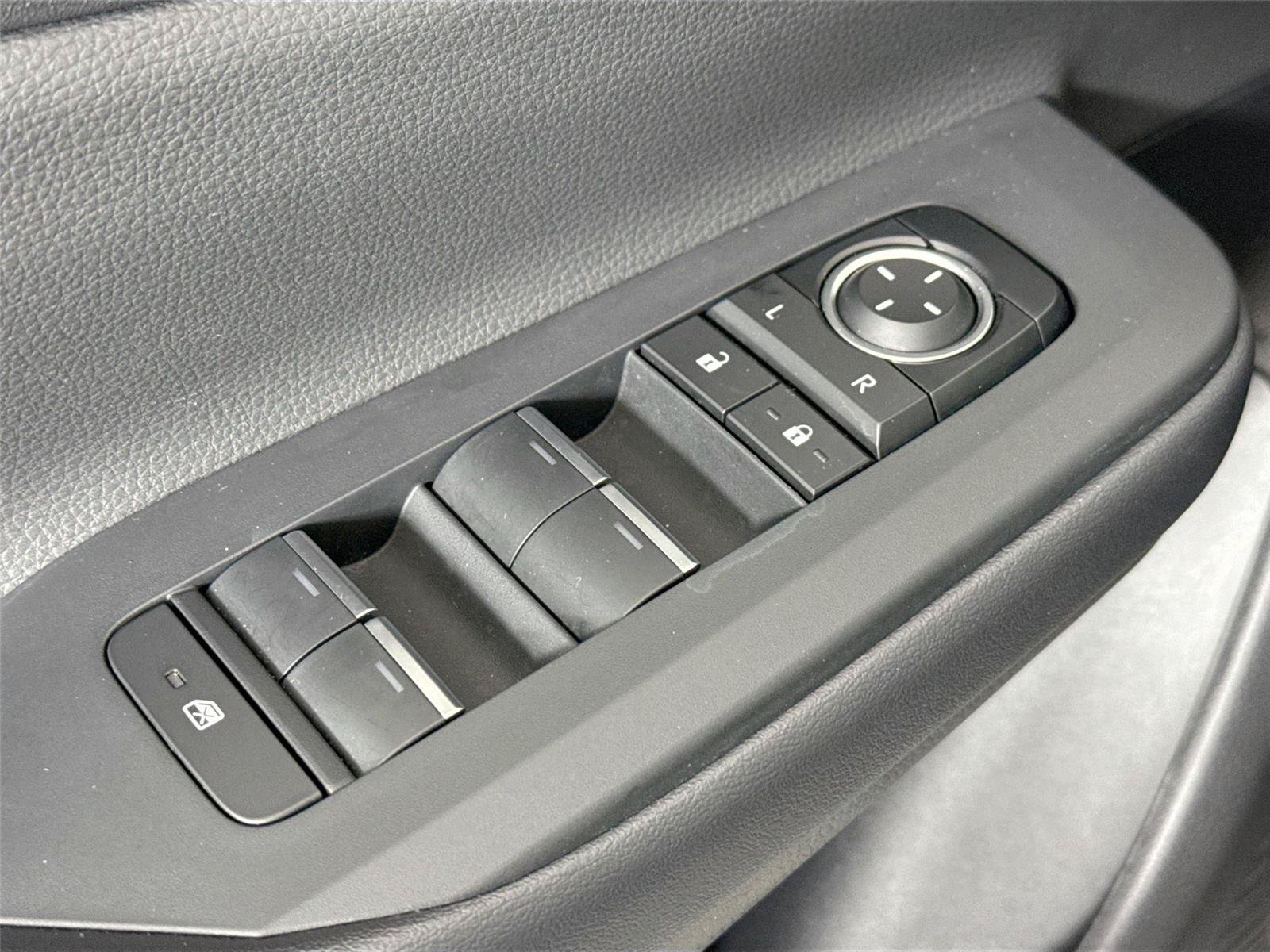 Certified 2025 Toyota Prius Plug-In Hybrid FWD image 28