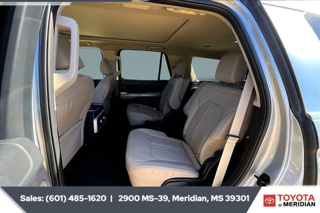 Used 2022 Ford Expedition Limited image 18