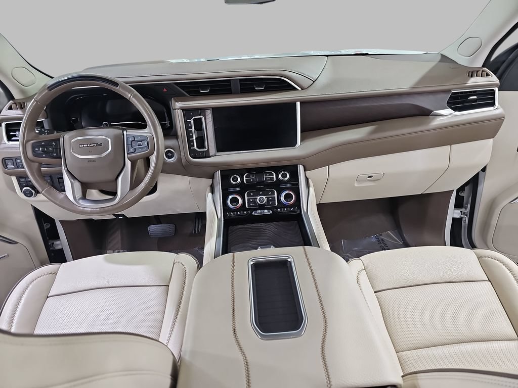 Used 2023 GMC Yukon XL Denali w/ Denali Reserve Package AWD/4WD image 11