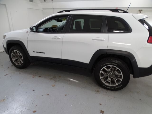 Used 2023 Jeep Cherokee Trailhawk w/ Premium Leather Package AWD/4WD image 20