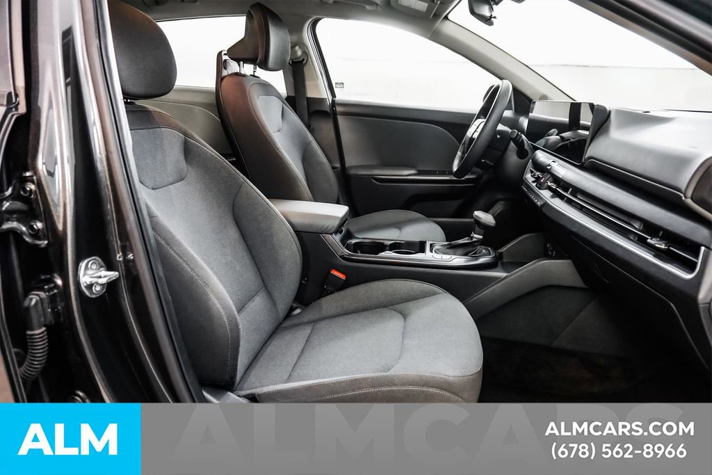 Used 2025 Kia K4 FWD image 19