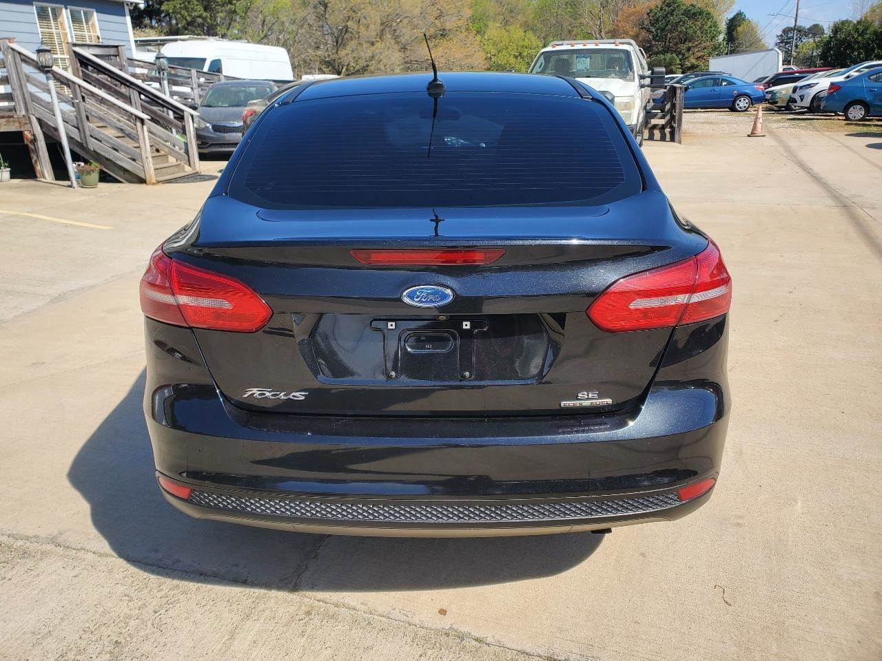 Used 2015 Ford Focus SE image 10