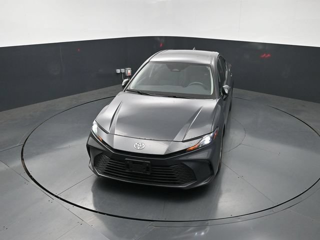 Used 2025 Toyota Camry LE FWD image 18