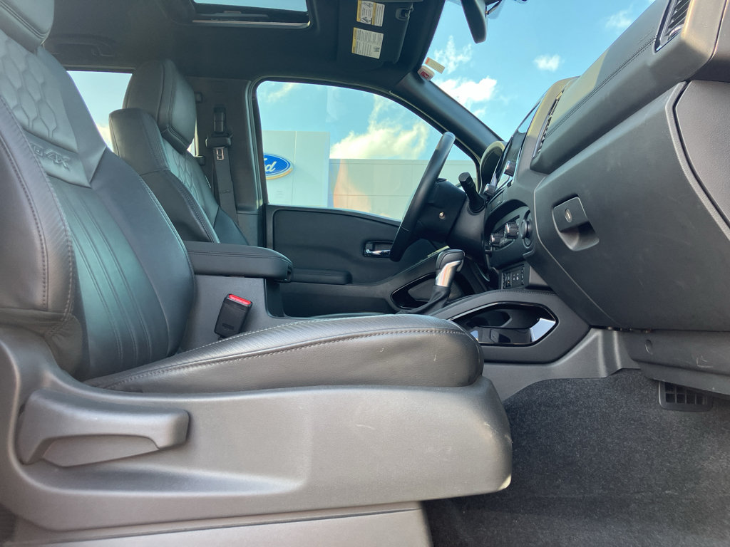 Used 2022 Nissan Frontier PRO-4X w/ Pro-4X Premium Package AWD/4WD image 39