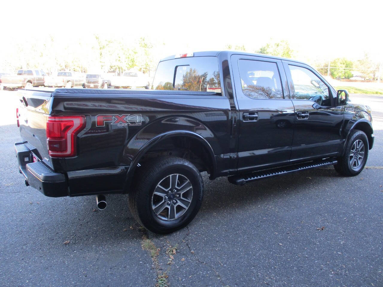Used 2015 Ford F150 Lariat image 9