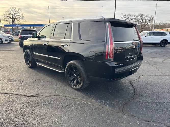 Used 2020 Cadillac Escalade Premium Luxury image 3