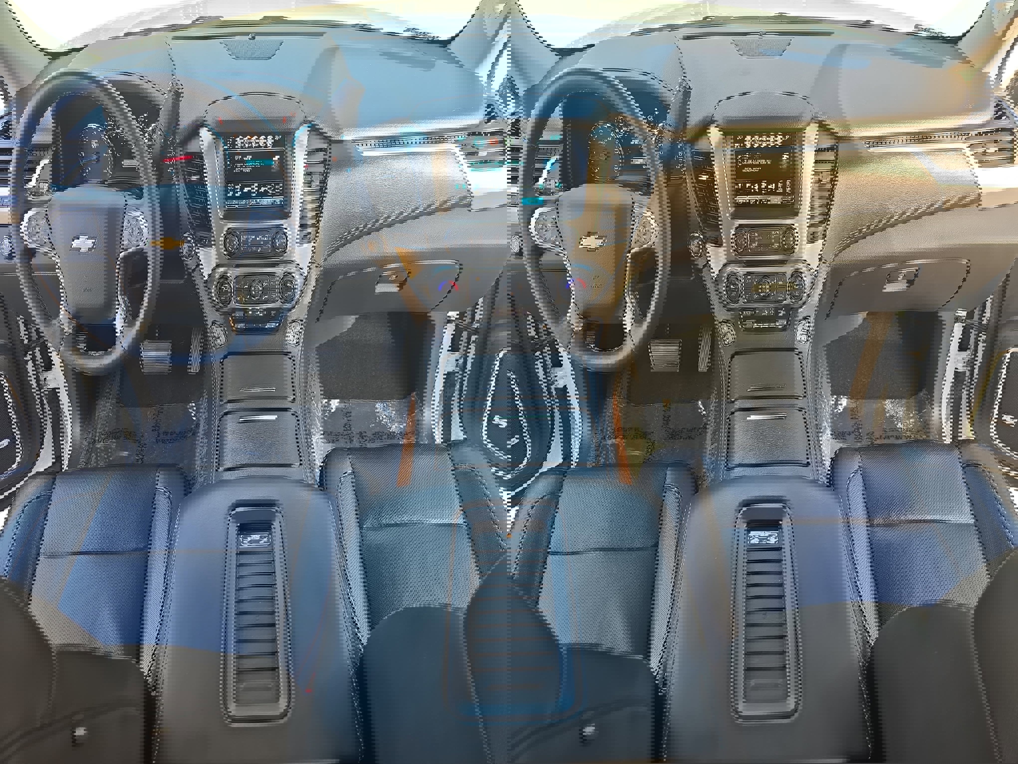 Used 2017 Chevrolet Suburban Premier image 9