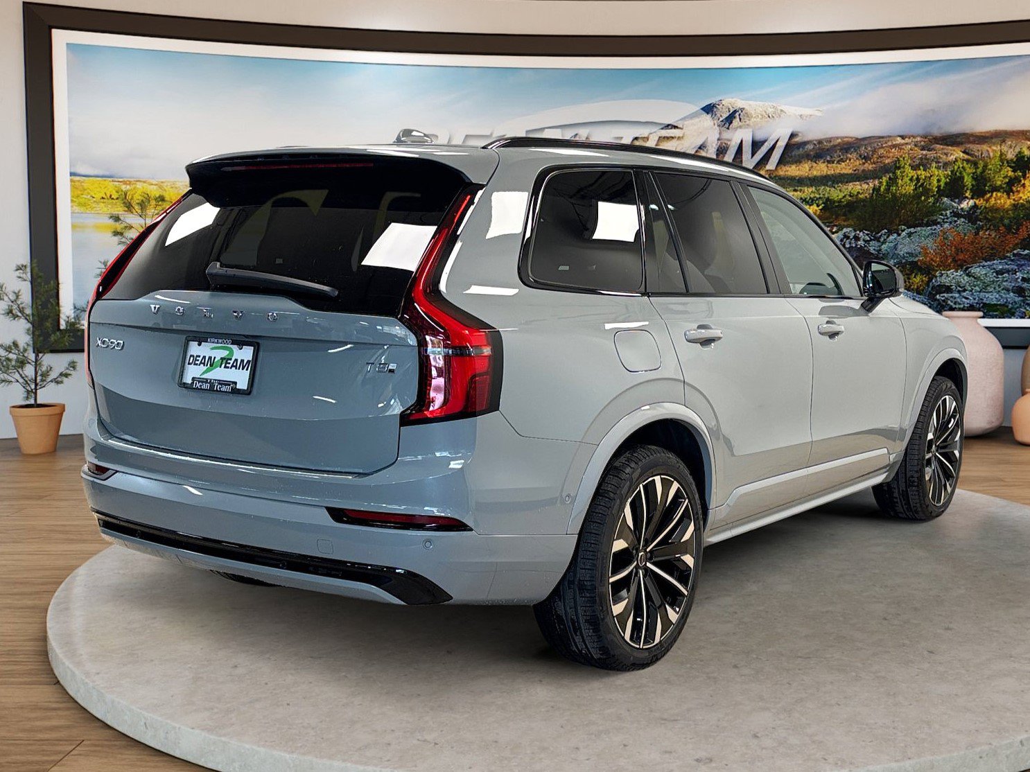 New 2026 Volvo XC90 T8 Ultra w/ Protection Package AWD/4WD image 6