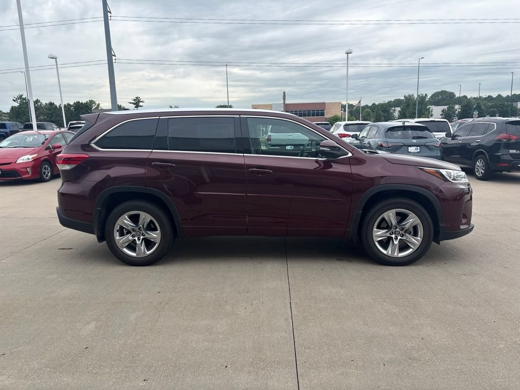 Used 2018 Toyota Highlander Limited w/ Protection Package #3 AWD/4WD image 4