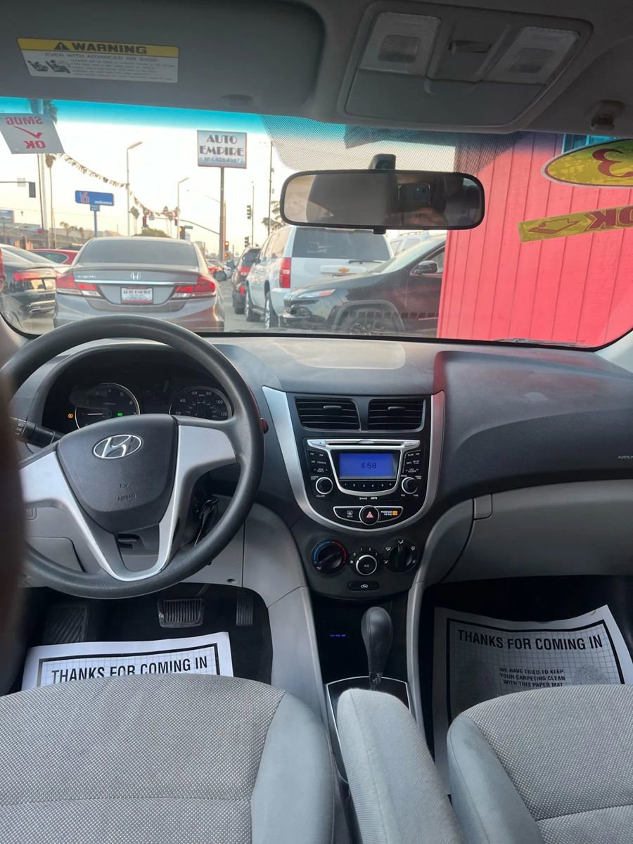 Used 2013 Hyundai Accent GLS FWD image 6