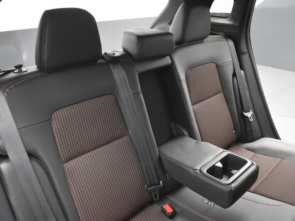 New 2026 Nissan Kicks SR w/ Illumination Package FWD image 22