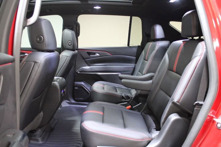 Used 2024 Chevrolet Traverse RS image 23