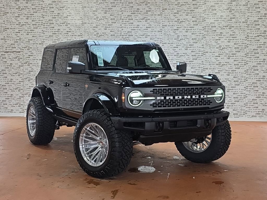 New 2025 Ford Bronco Badlands image 3
