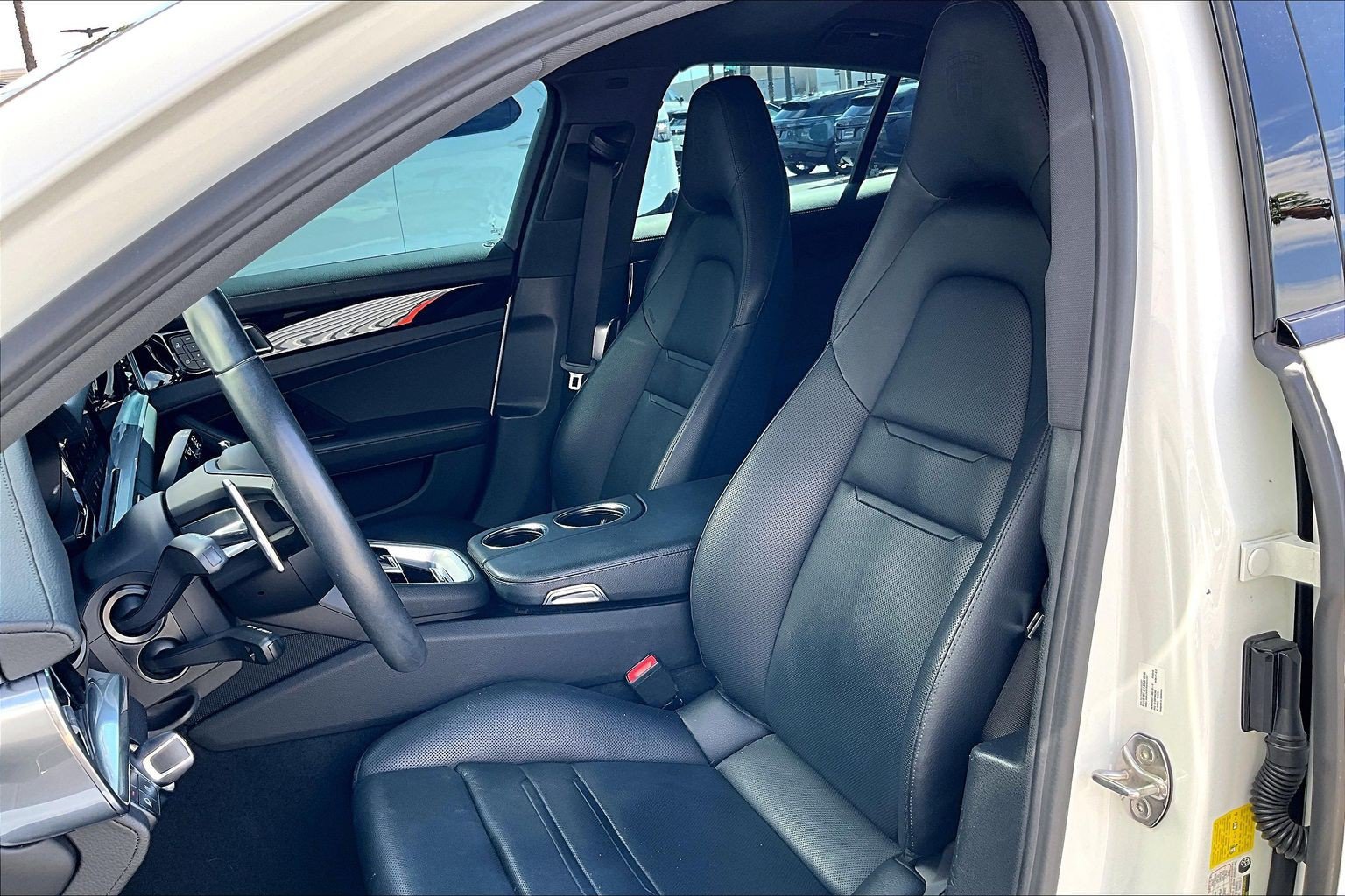 Used 2023 Porsche Panamera image 25