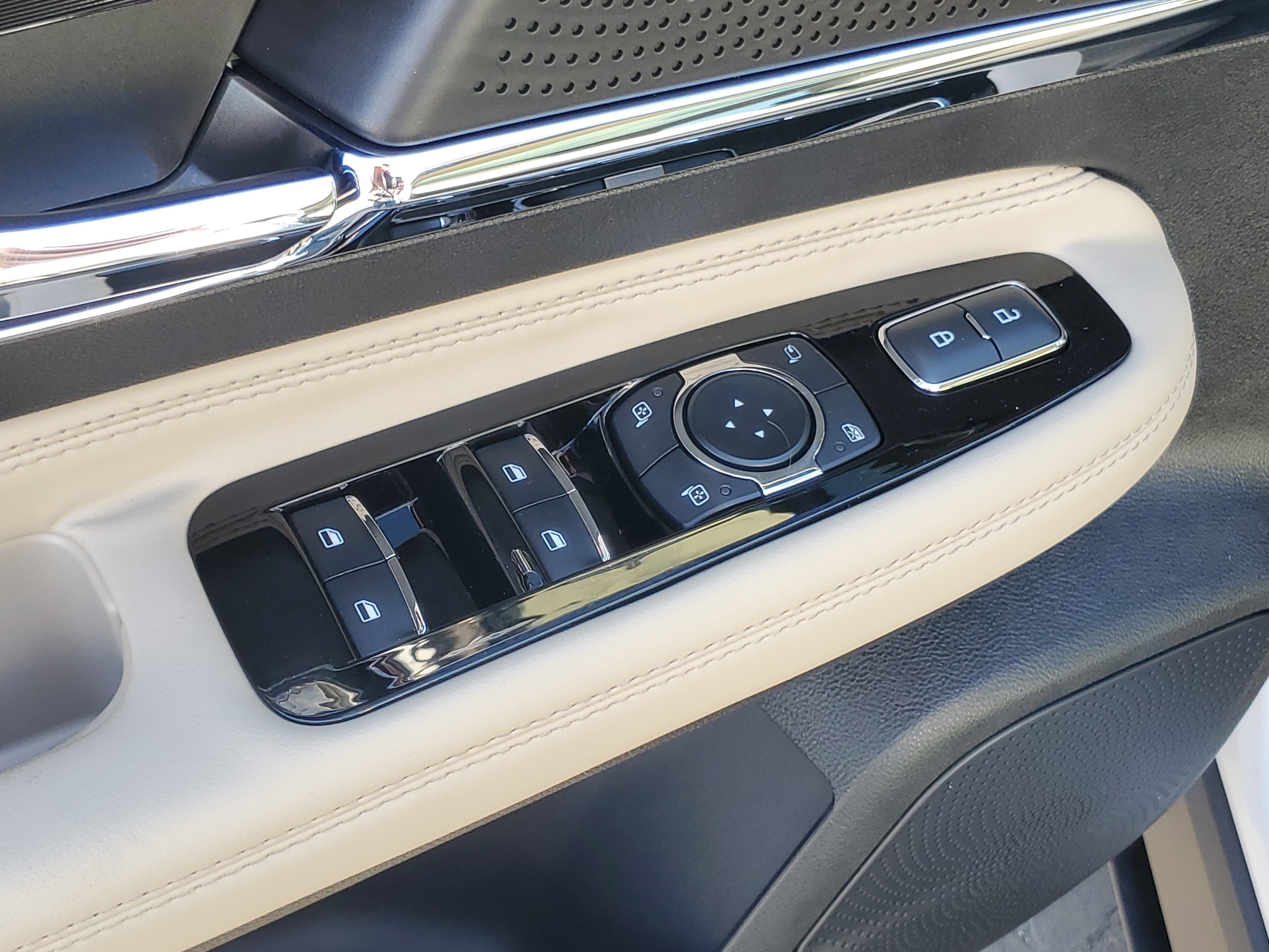 New 2026 Lincoln Corsair Reserve image 10