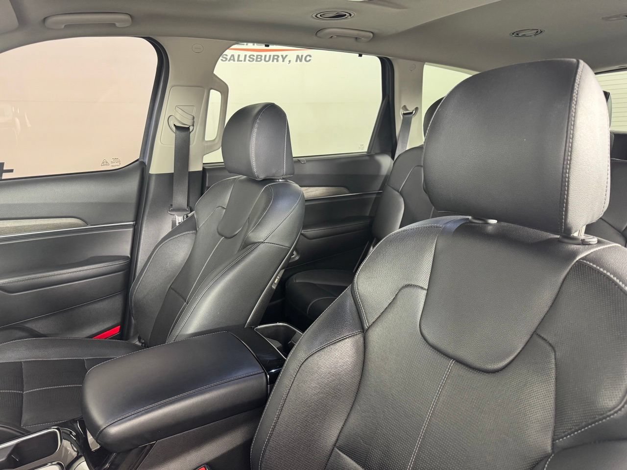 Used 2022 Kia Telluride EX w/ Towing Package FWD image 11