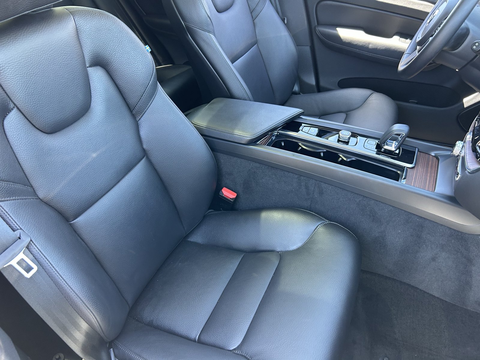Used 2023 Volvo XC60 B5 Plus w/ Protection Package AWD/4WD image 11