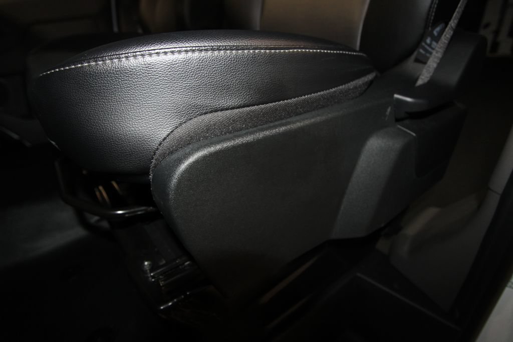 Used 2024 Ford Transit 150 Low Roof RWD image 7