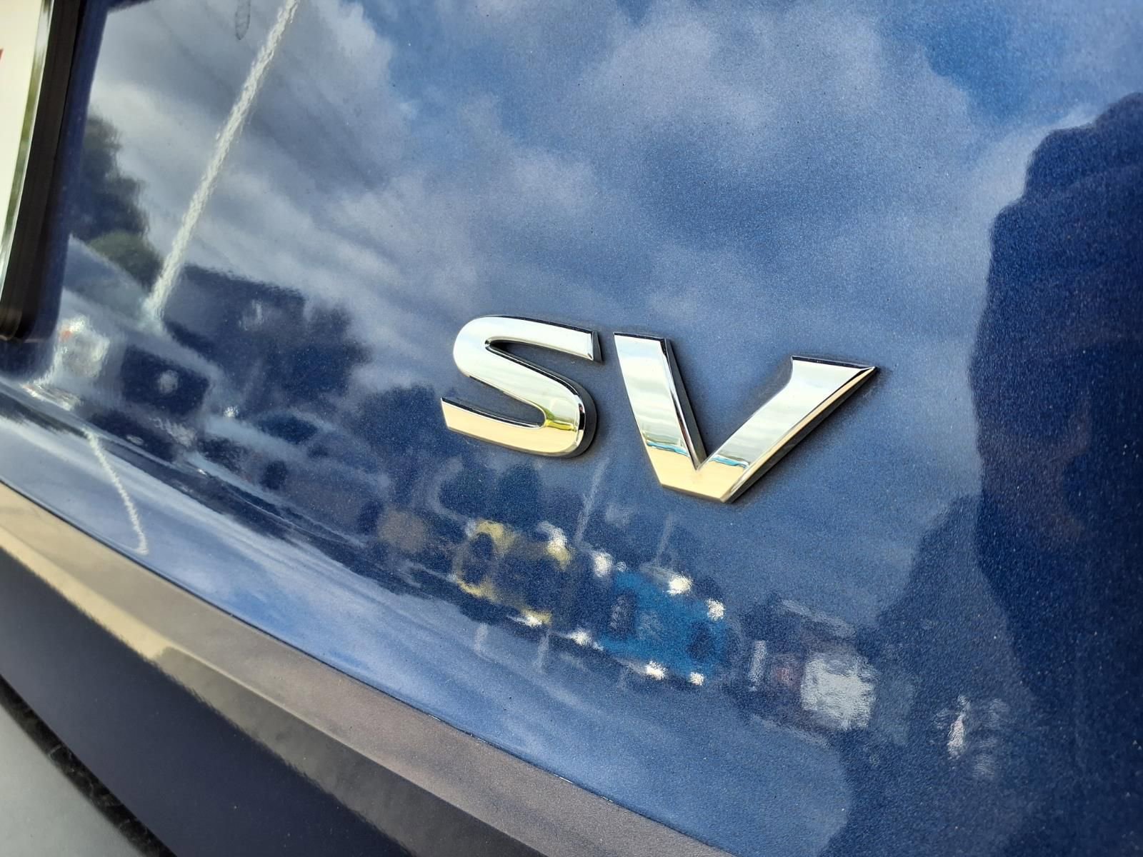 Used 2022 Nissan Rogue SV image 10