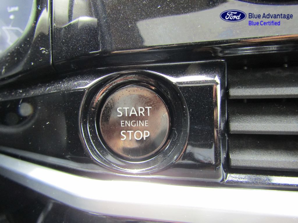 Used 2025 Nissan Pathfinder Platinum w/ Cargo Package AWD/4WD image 35