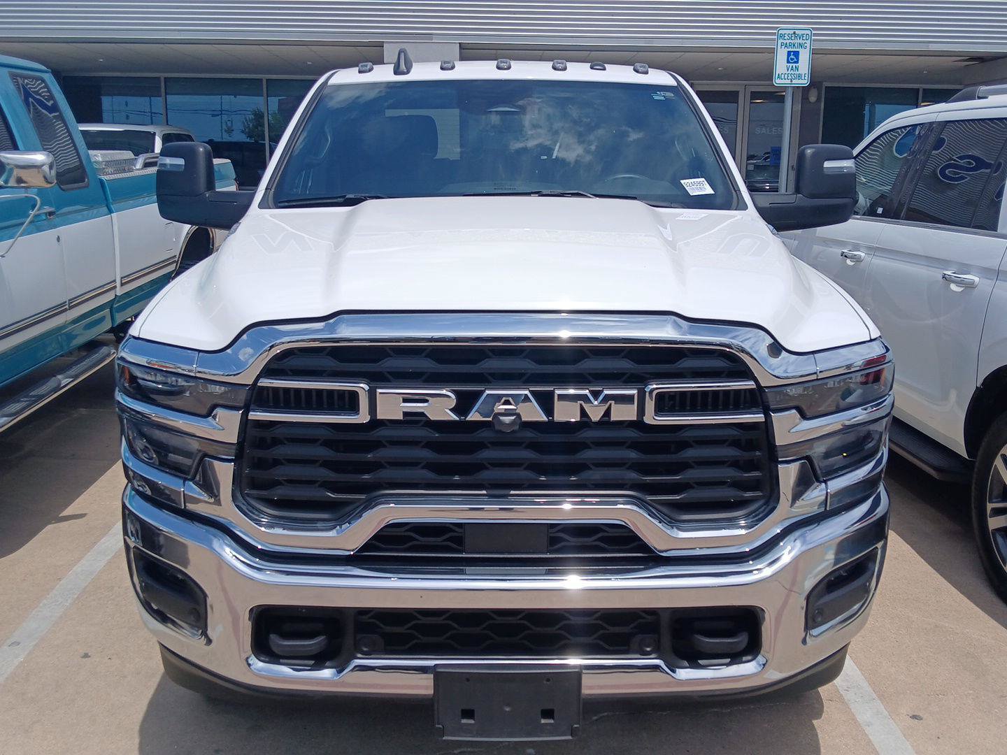 Used 2025 RAM 3500 Tradesman AWD/4WD image 5
