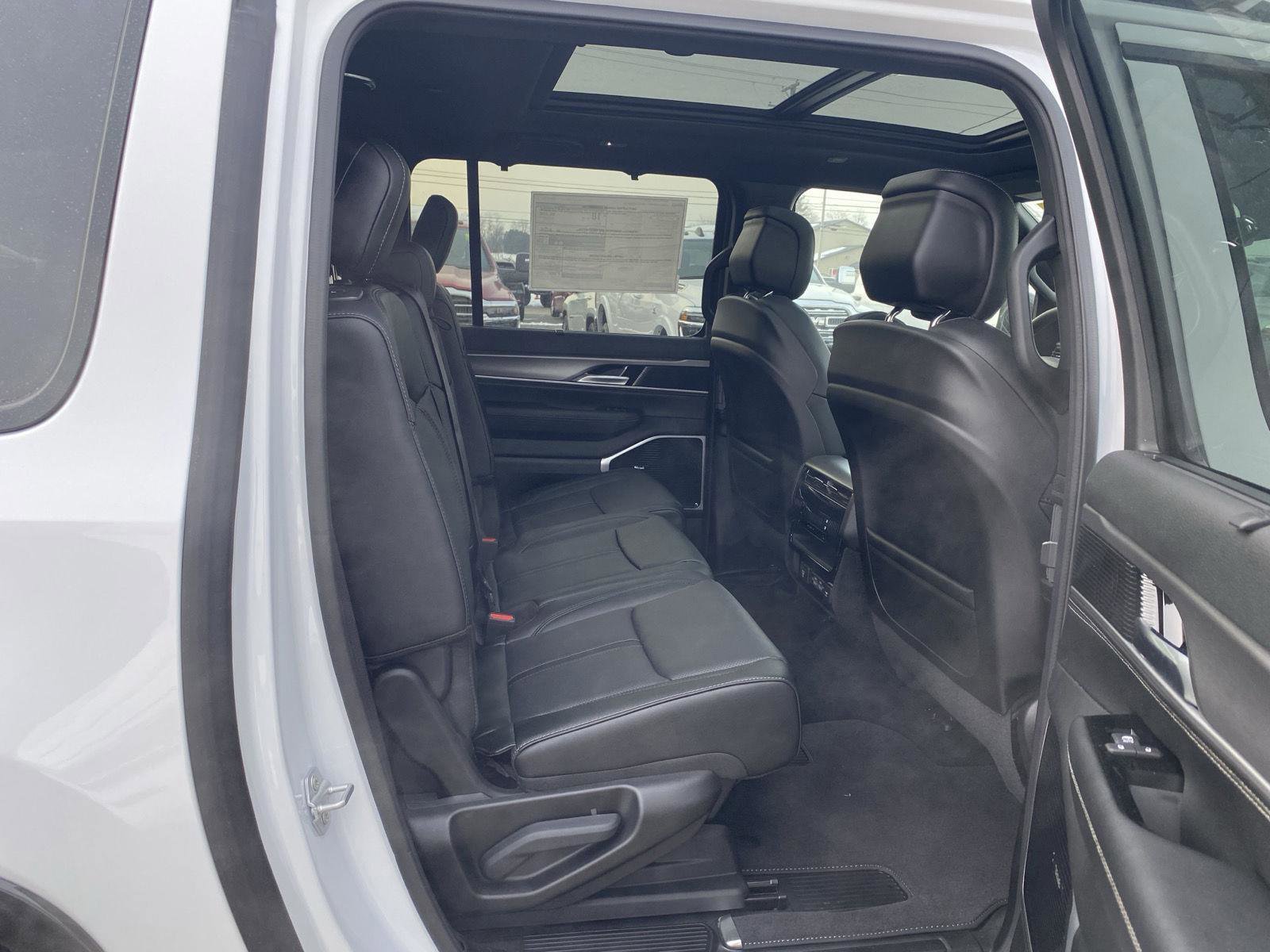 New 2026 Jeep Grand Wagoneer L Limited image 38