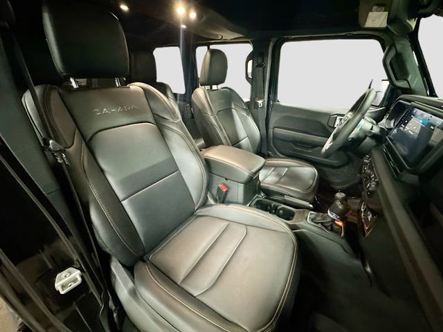 Used 2024 Jeep Wrangler Sahara w/ Technology Group image 28