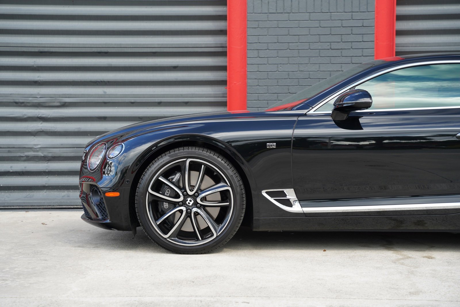 Used 2021 Bentley Continental GT image 6