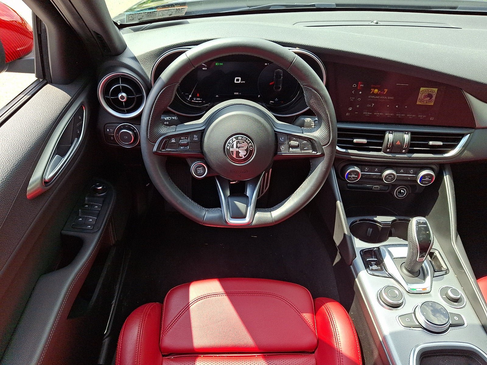 Used 2024 Alfa Romeo Giulia Ti w/ Performance Driving Package AWD/4WD image 13
